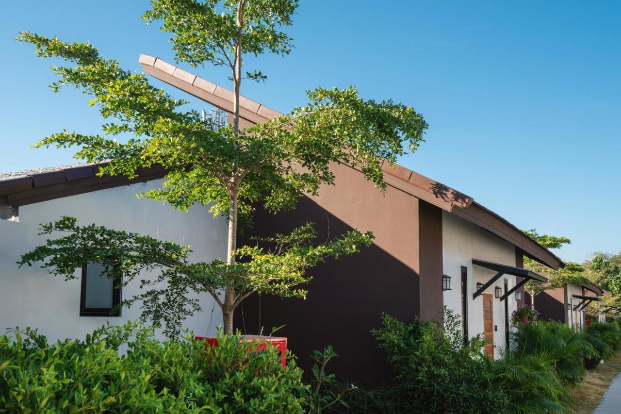 Thames Tara Private Pool Villa Rawai Phuket - Sha Extra Plus Экстерьер фото